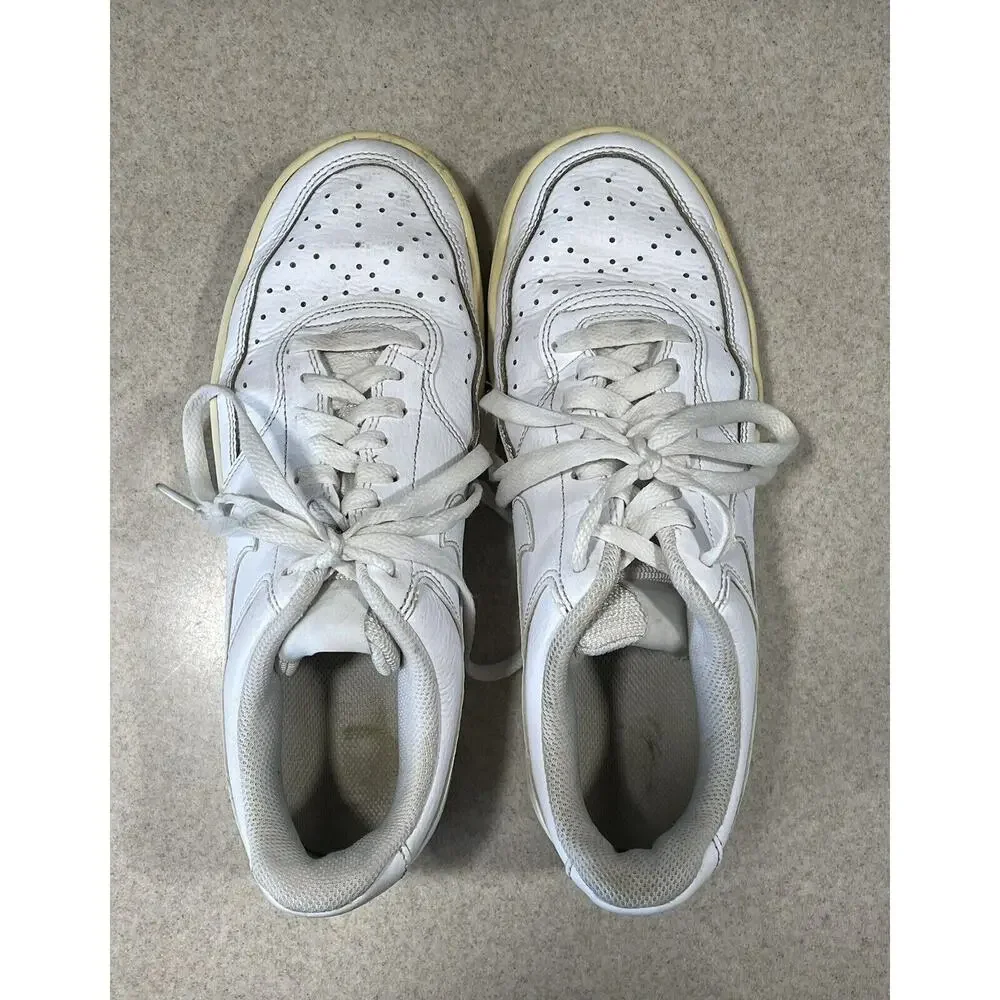 Nike Court Vision Low Top Sneakers Triple White Women’s Size 9 Sporty Gym Shoes